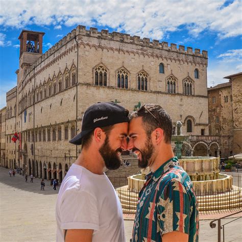 bakeca gay perugia